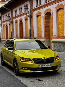 Škoda superb 3 sportline dragonskin - 3