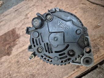 Prodám alternátor na VW Vento 1.9 TD - 3