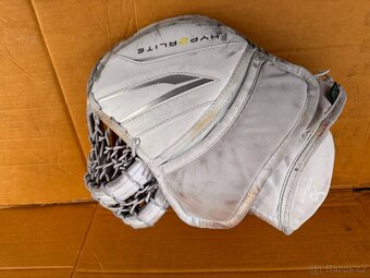LAPAČKA BAUER VAPOR HYPERLITE 2 , vel. Sr - 3