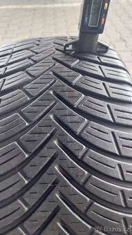 Prodám 2 x pneu Kleber 205/45/17 - 3