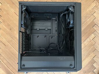 skříň Fractal Design Meshify C Dark Tempered Glass - 3