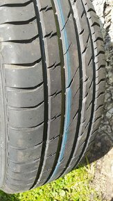 Pneu Nokian 205/60 R16 nová - 3