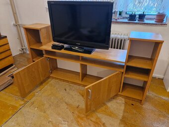 Skříňka pod TV, možno i s TV - 3