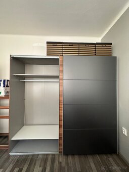 Šatní skříň - 3