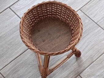 Proutěný stojan na kytky - 3