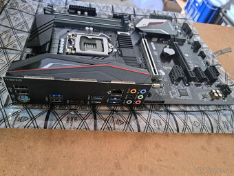 Herní deska GIGABYTE Z390 GAMING X - Intel Z390, socket 1151 - 3