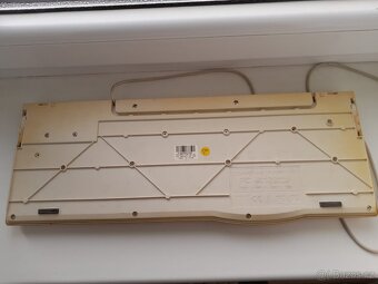 Historická klávesnice KME - 3