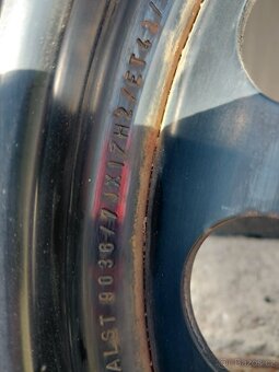 Zimní pneu 215 /65R17 - 3