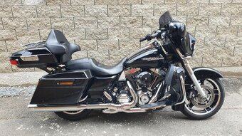 Harley Davidson FLHX Street Glide - 3