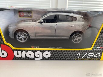 Modely 1:24 Bburago Rastar Ferrari, Range Rover maserati - 3