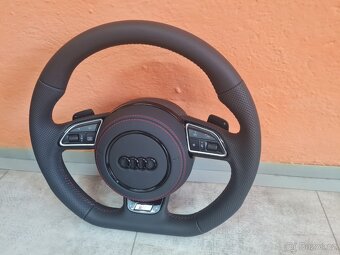 AUDI MULTIFUNKCNY VOLANT S AIRBAGOM A PADLAMI, červená niť - 3