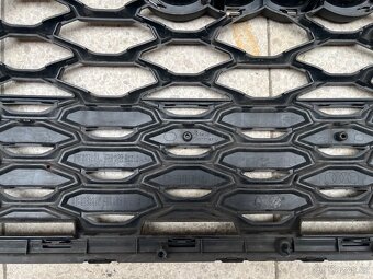 Přední maska Audi Q3, 83F853651 - 3