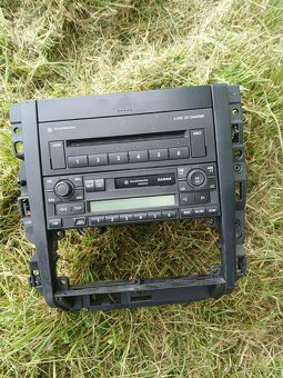 Popelník + krytka + rámeček climatronic+ radio + cd měnič - 3