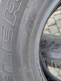 195/80/15 celorocni DUNLOP BRIDGESTONE 195/80 R15 - 3
