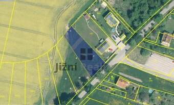 Stavební parcela 1.032 m2 v obci Vlastce - 3