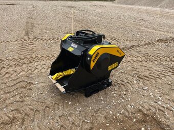 Drtící lžíce MB CRUSHER - 3