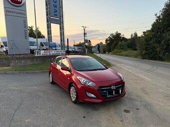 HYUNDAI I30 1.4i KLIMA PARK SENZORY AUTORIZOVANÝ SERVIS - 3