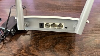 TP-LINK TL-WR820N - 3