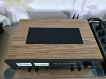 Stereo zesilovač NAD C3050 LE Limited Edition v retro design - 3