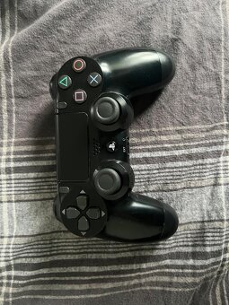 PlayStation 4 Pro 1 TB + ovladač - 3