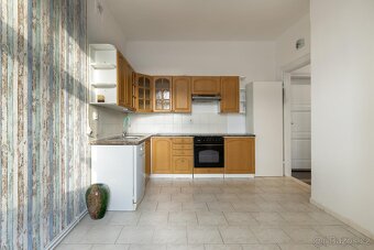 Prodej bytu 4+1 (139m2)  s garáží a zahradou, ul. Poděbradov - 3