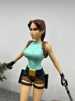 Tomb Raider 20th Anniversary. Hot toys , Sideshow - 3