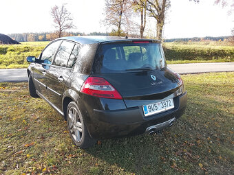 Renault Megane GT 2.0 DCI 110 kW - 3
