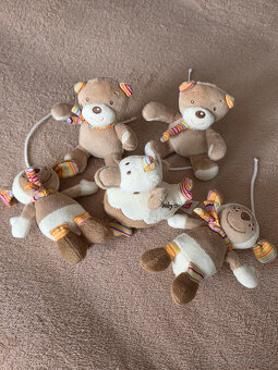 Kolotoč nad dětskou postýlku - 3