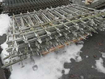 Starý železný plot, plotové dílce, 21 bm - 3