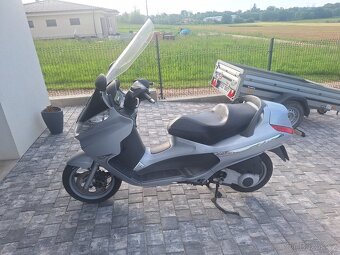 Piaggio x8 200 - 3