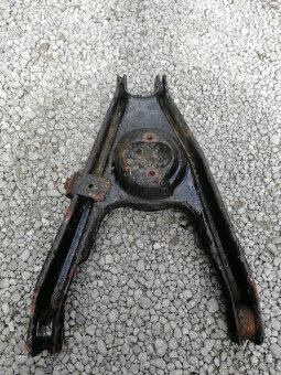 Spodní rameno škoda 1000mb - 3