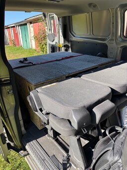Postel do dodavky ford transit custom - 3