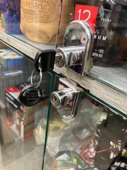 Prosklená vitrína - 3