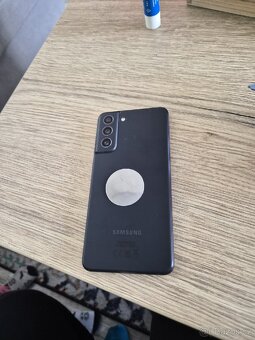 Samsung galaxy s 21 FE - 3