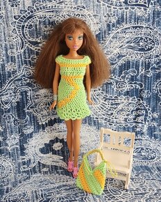 Barbie - šatičky s kabelkou na panenku, zeleno-žluté - 3
