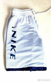 Nike oboustranné bílé/modré funkční kraťasy vel. M/L - 3