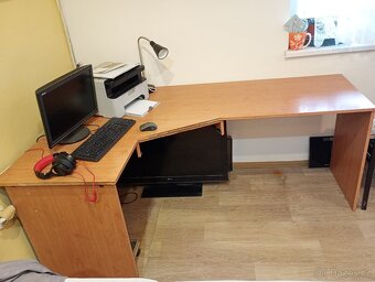 Prodám kancelářský stůl - 3