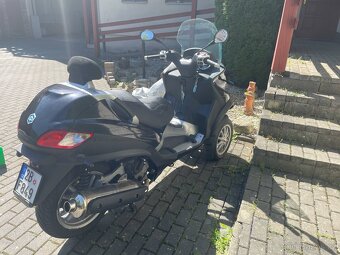 Piaggio 400 - 3