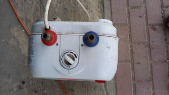Elektrický ohřívač vody Ariston ARKSH 5 U, beztlaký, spodní - 3