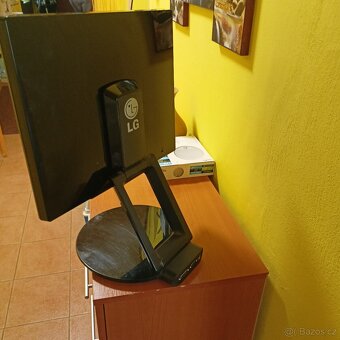 Monitor LG - 3