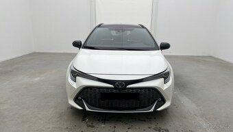 ► TOYOTA COROLLA 1.8 HYBRID GR SPORT E-CVT LED-KAMERA-TAŽNÉ - 3