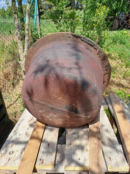 litinový kotlík 45 l - 3