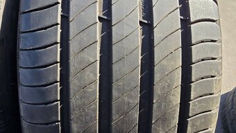 Letní pneu 235/40/19 Michelin - 3