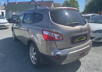 Nissan Qashqai 2.0i 4x4 TEKNA 7 míst benzín manuál 104 kw - 3
