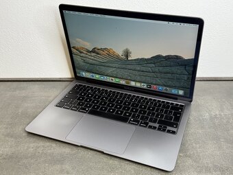 Macbook Air 13" 2020 / I5 / 8GB / 256GB / Space Gray - 3