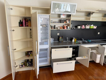 Kuchyňská linka na míru,kvalitní + vestavné spotřebiče - 3