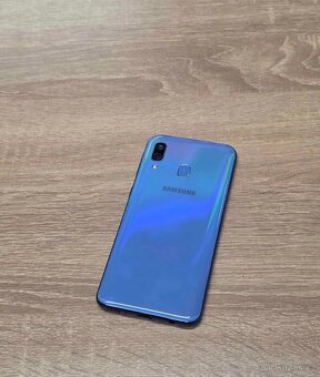 Samsung galaxy A40 - 3