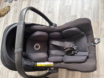 Dětská autosedačka Bugaboo BLACK + 2x base - 3