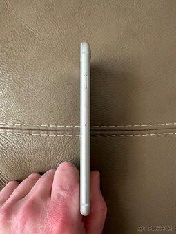 iPhone 8 256GB Silver - 3