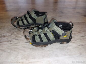NOVÉ Keen Newport JR, vel 31 a 35 - 3